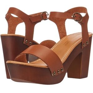 Madden Girl Women’s Lift Heeled Sandals. Brown. Size 8.5